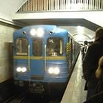 Руководство столичного метрополитена призывает киевлян не верить всем сборщикам пожертвований, стоящим в подземке